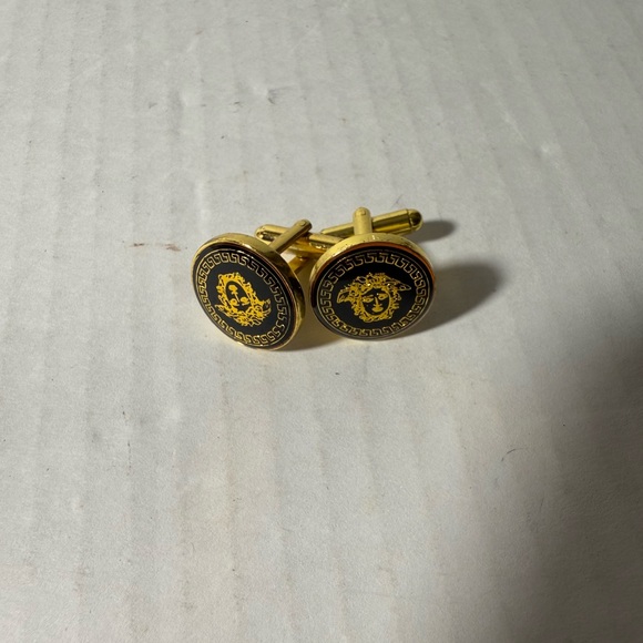 VERSACE ENAMEL MEDUSA CUFFLINKS - Picture 2 of 5